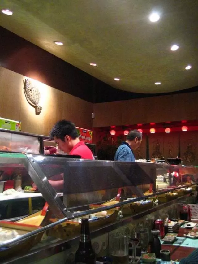 Warakubune Sushi