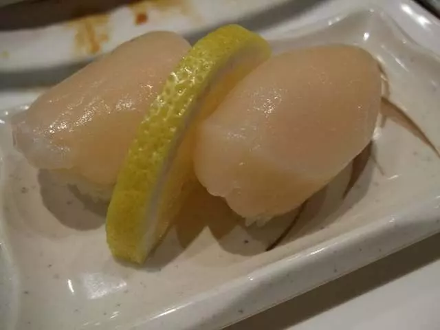 Warakubune Sushi