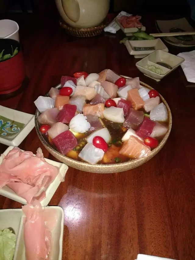 Warakubune Sushi