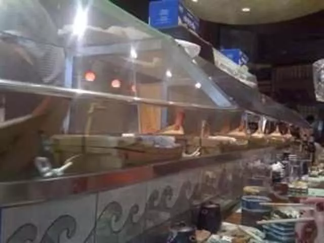 Warakubune Sushi