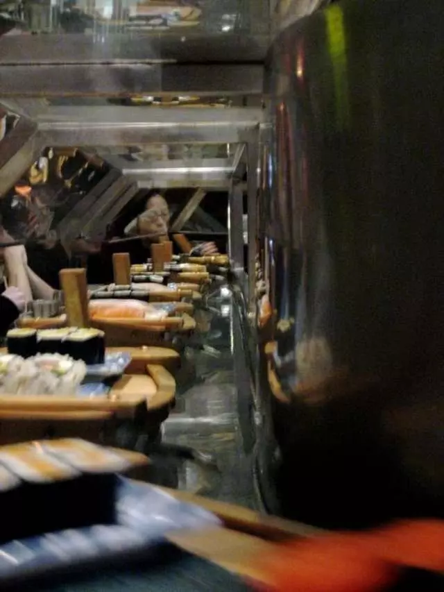 Warakubune Sushi