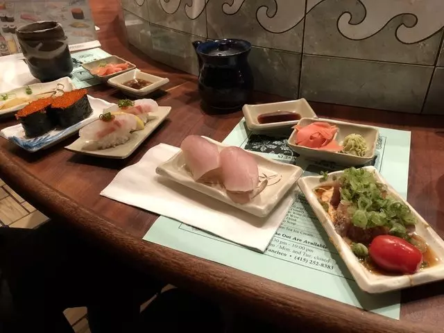 Warakubune Sushi