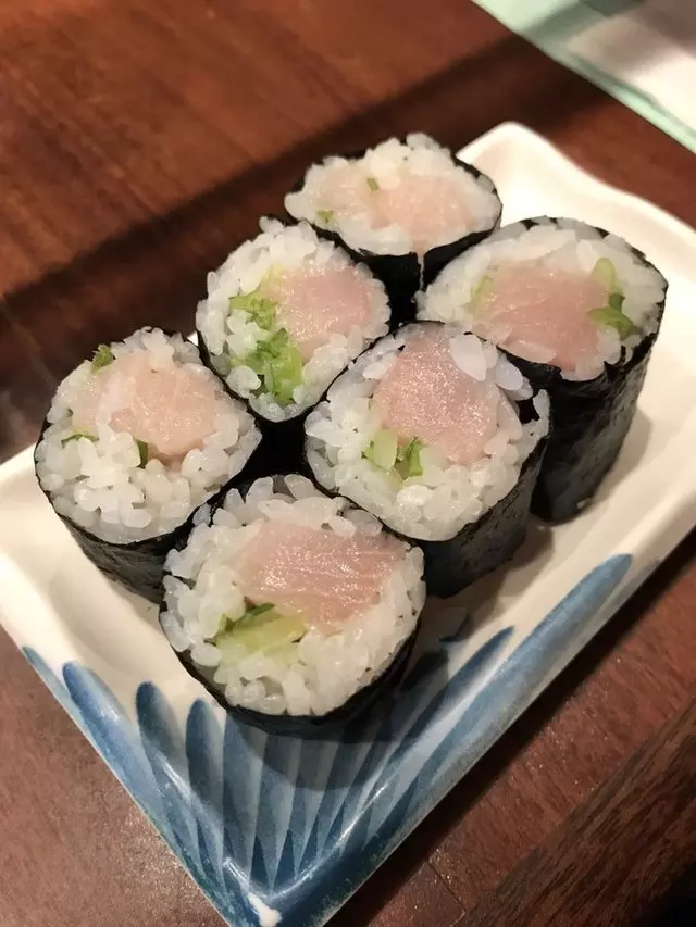 Warakubune Sushi