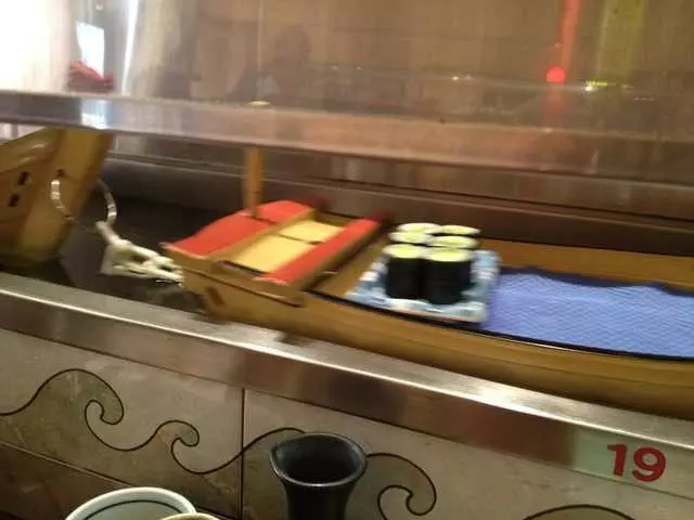 Warakubune Sushi