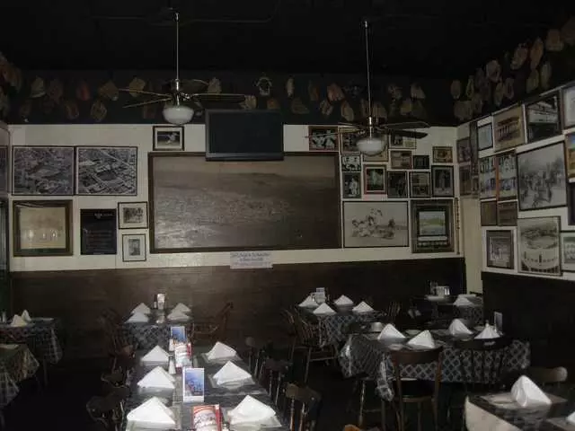 Double Play Bar & Grill