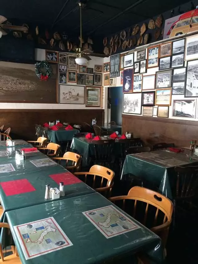Double Play Bar & Grill