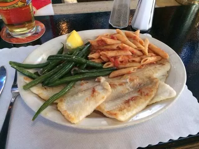 Double Play Bar & Grill
