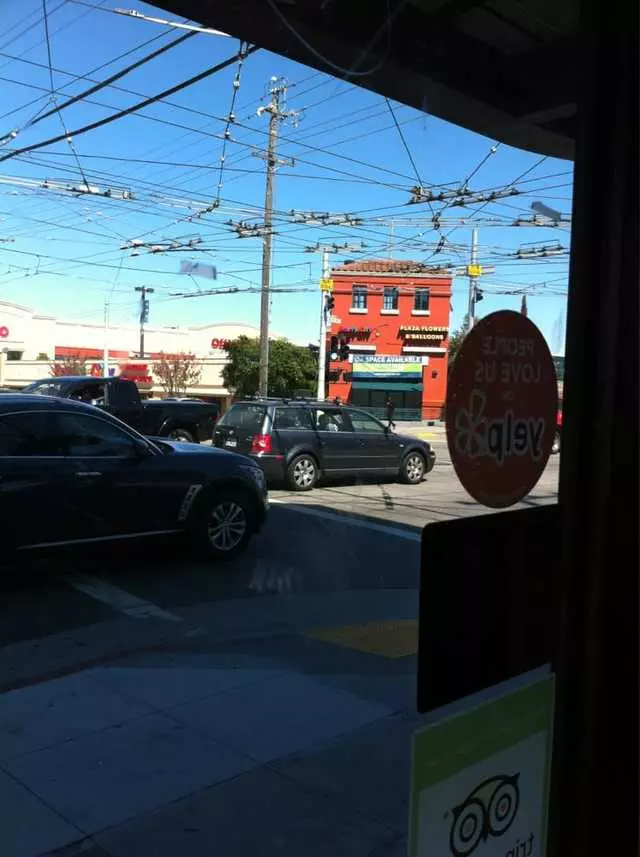 Double Play Bar & Grill
