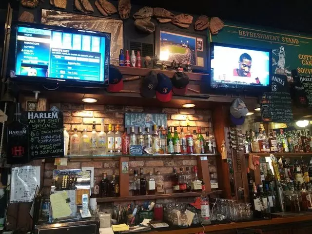 Double Play Bar & Grill