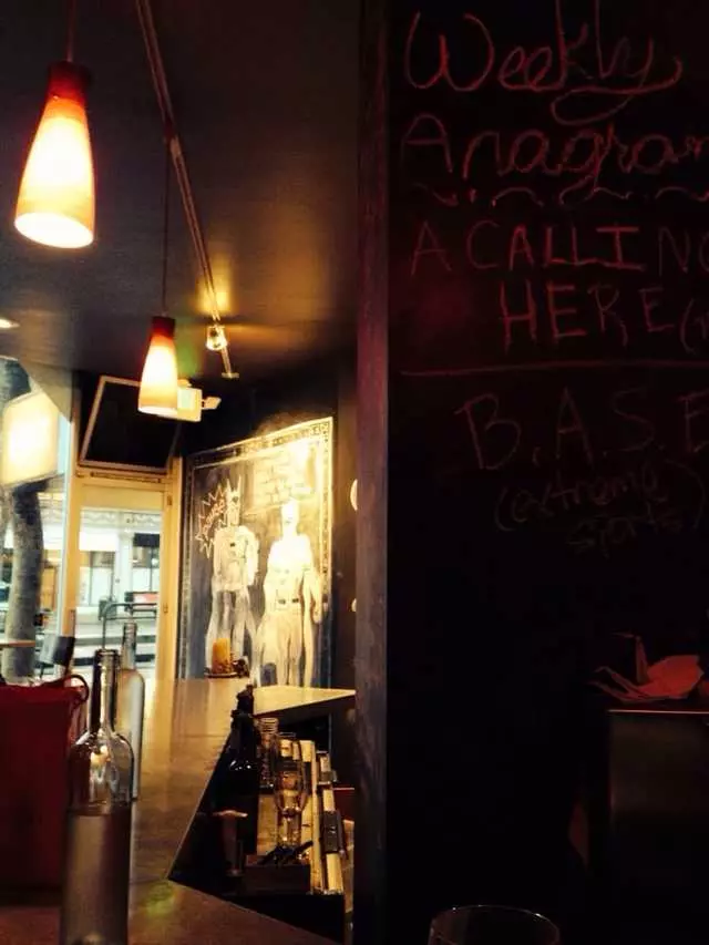 Pause Wine Bar