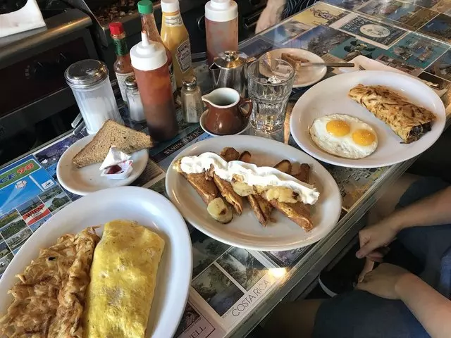 Art’s Cafe
