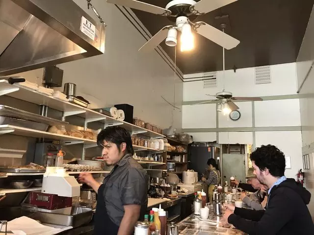 Art’s Cafe