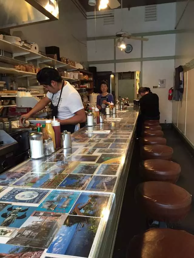 Art’s Cafe