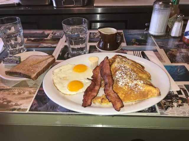 Art’s Cafe