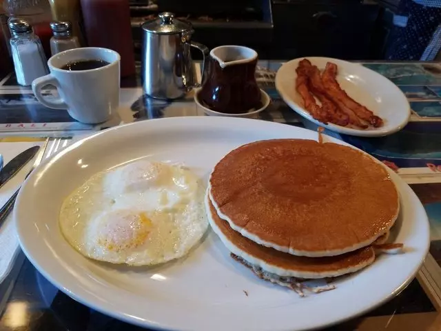 Art’s Cafe