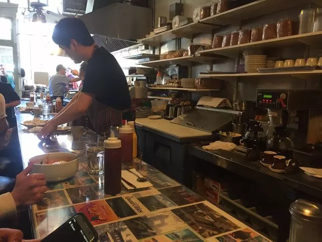 Art’s Cafe