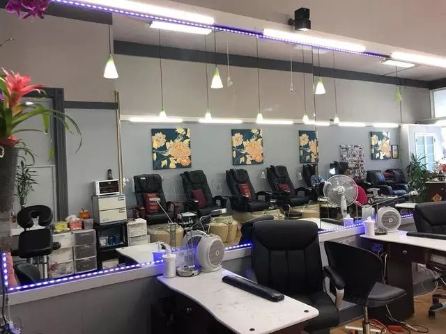 Artistic Nails & Spa