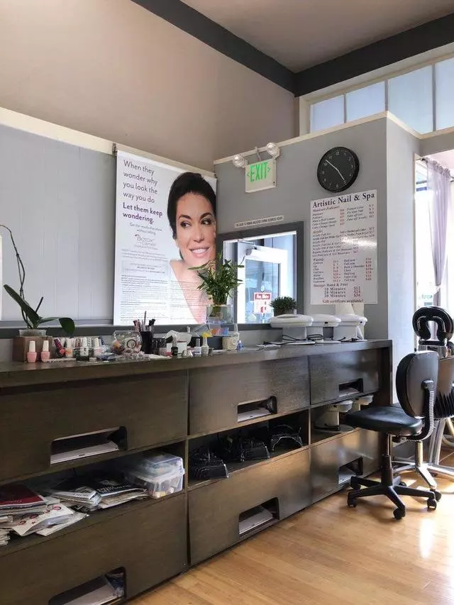 Artistic Nails & Spa