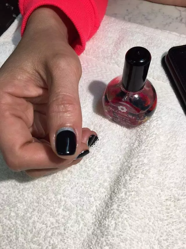 Artistic Nails & Spa