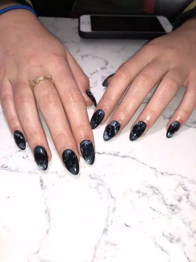Artistic Nails & Spa
