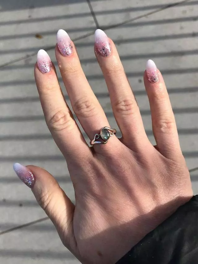 Artistic Nails & Spa