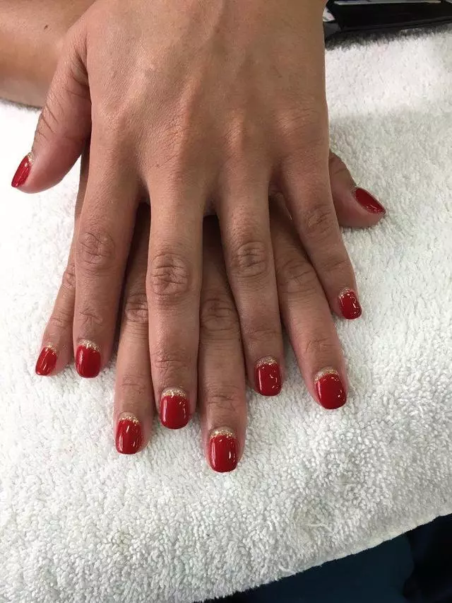 Artistic Nails & Spa