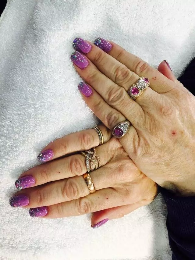 Artistic Nails & Spa