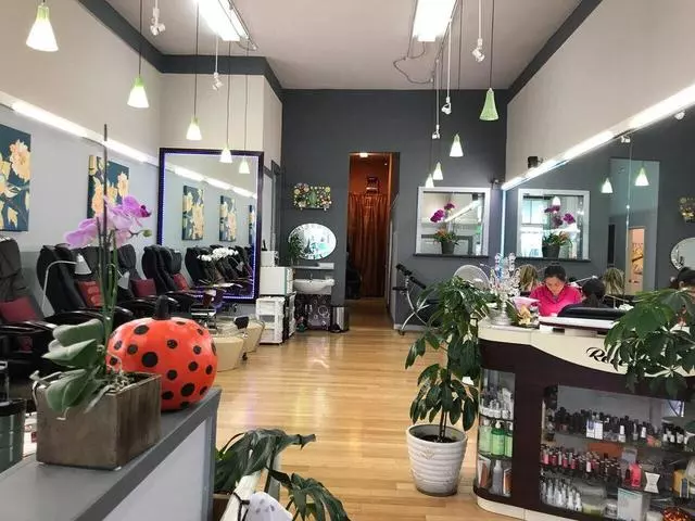 Artistic Nails & Spa