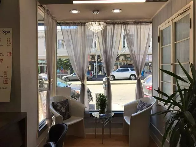 Artistic Nails & Spa