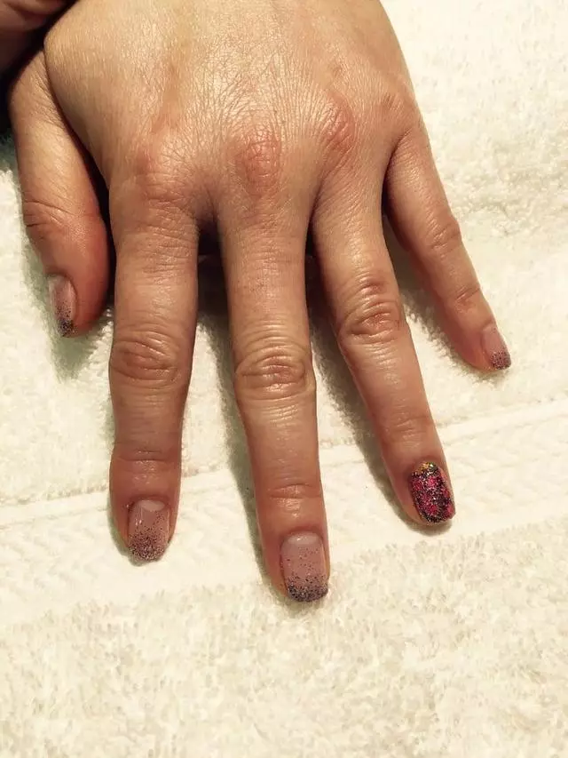 Artistic Nails & Spa