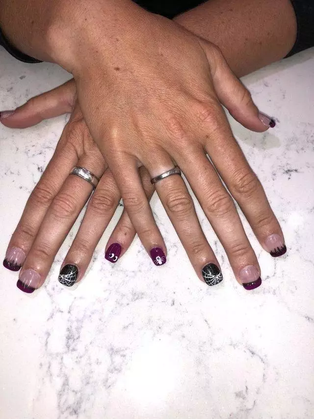 Artistic Nails & Spa