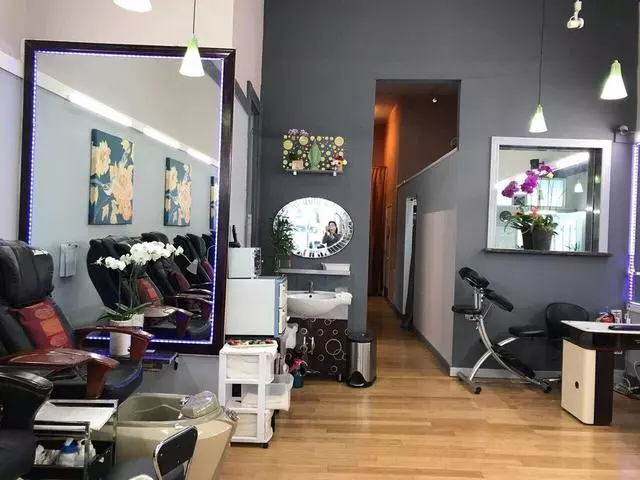 Artistic Nails & Spa