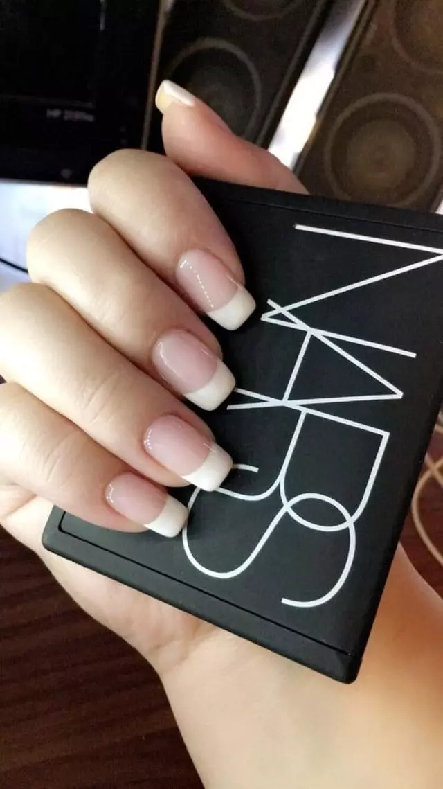Artistic Nails & Spa