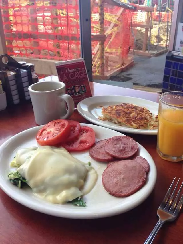 Cove On Castro Cafe