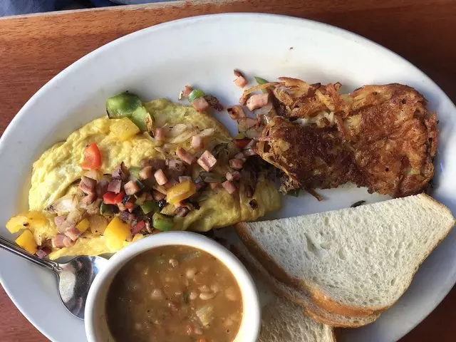 Cove On Castro Cafe