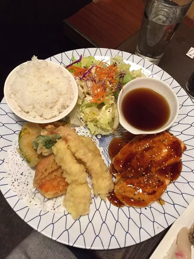 Sushi Bistro