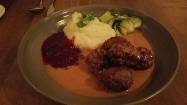 Pläj Scandinavian Restaurant & Bar