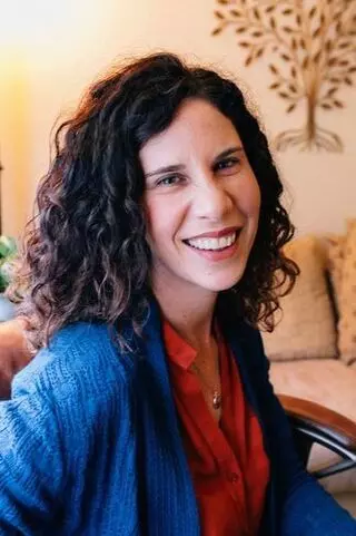 Shana Averbach, MFT