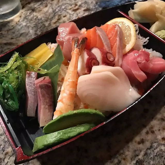 Akiko’s Sushi Bar