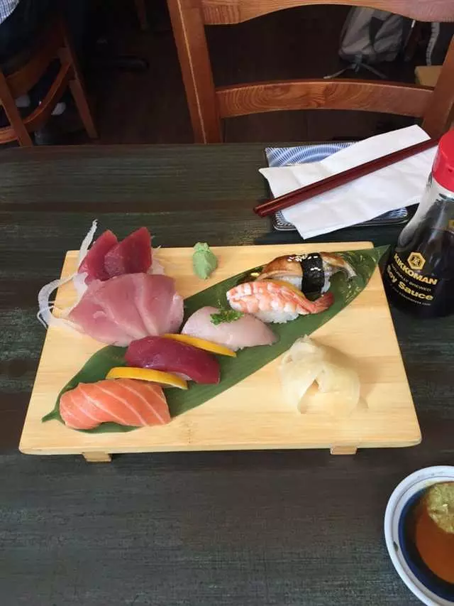 Akiko’s Sushi Bar