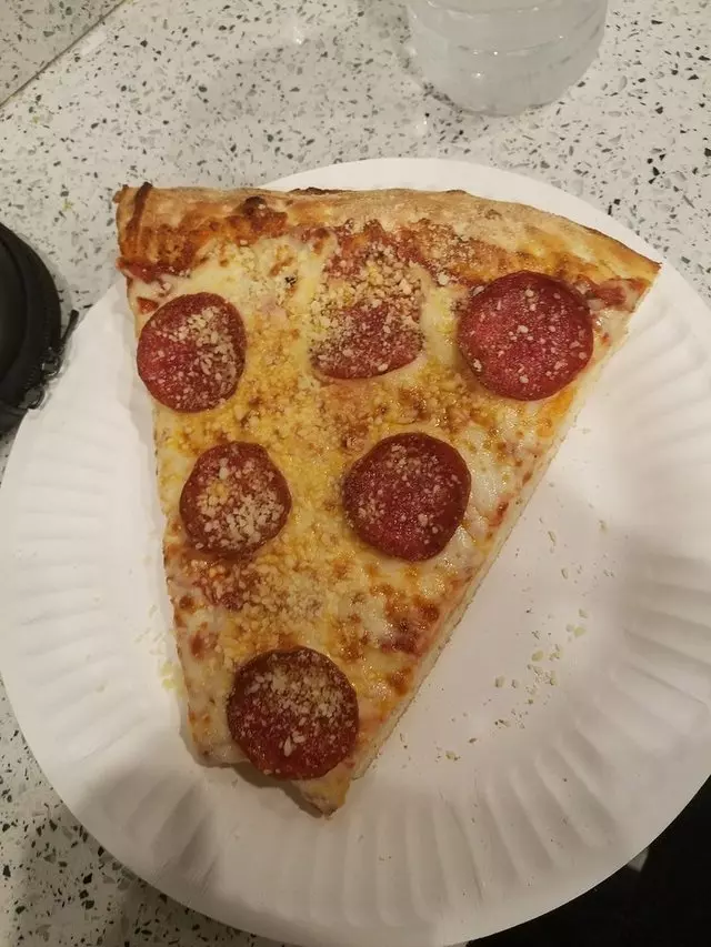 Nizario’s Pizza