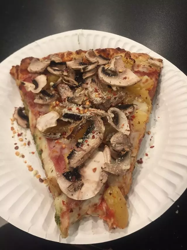 Nizario’s Pizza