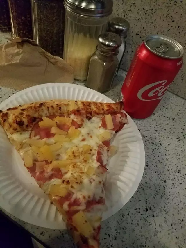 Nizario’s Pizza