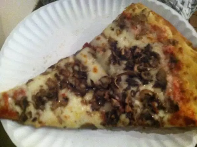 Nizario’s Pizza