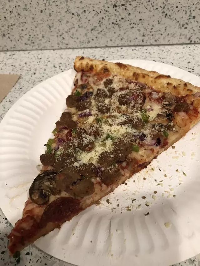 Nizario’s Pizza