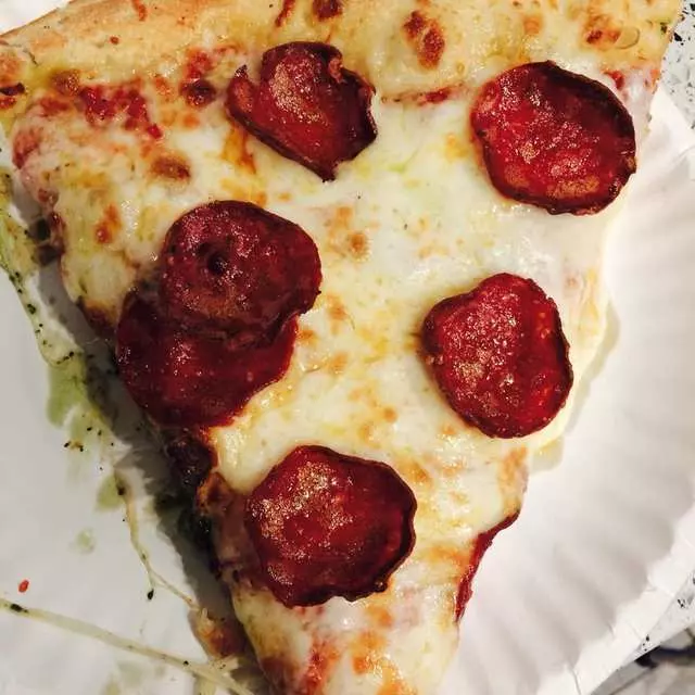 Nizario’s Pizza