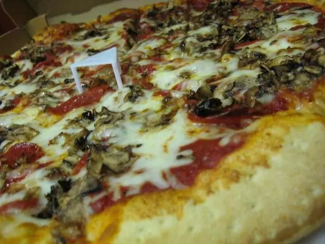 Nizario’s Pizza