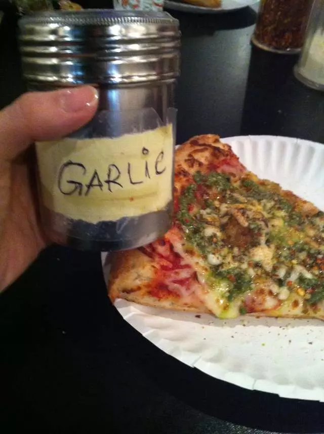Nizario’s Pizza