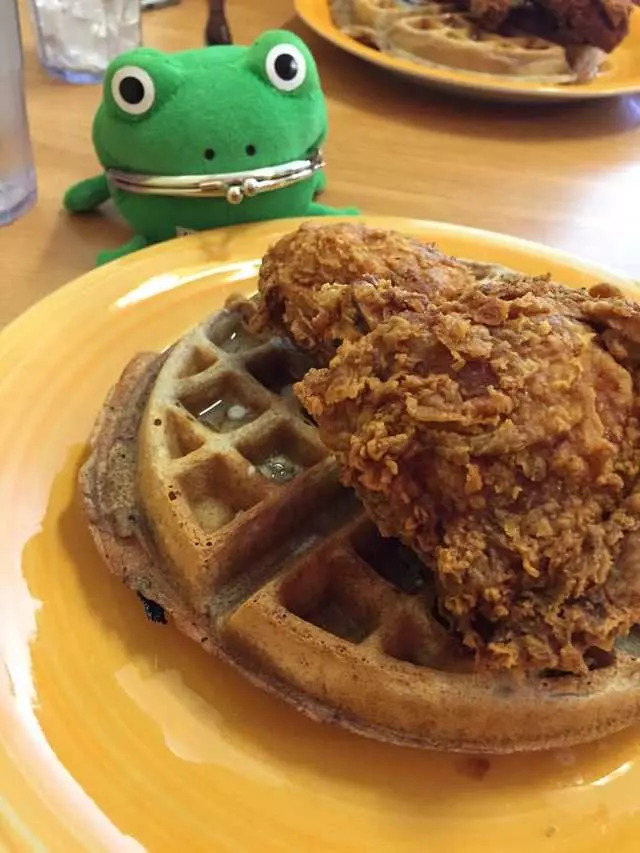 Auntie April’s Chicken-n-Waffles
