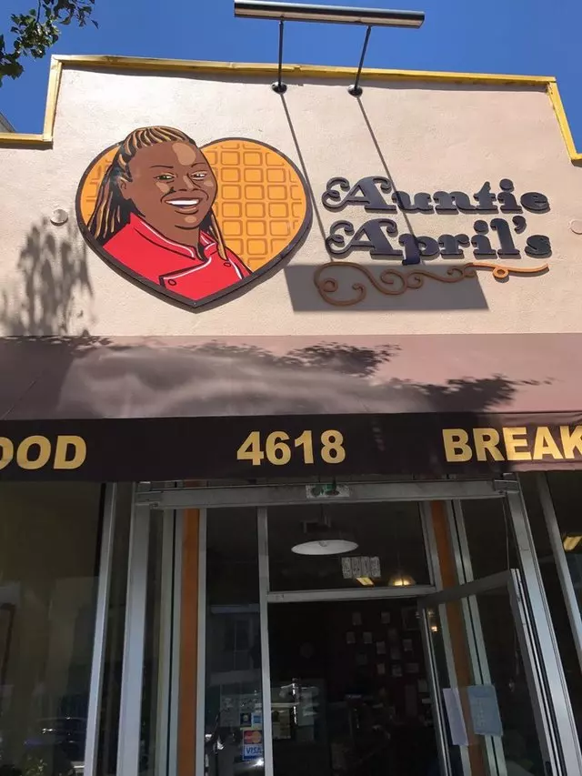 Auntie April’s Chicken-n-Waffles
